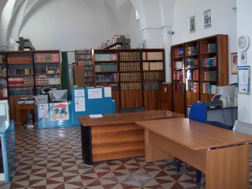 Biblioteca Comunale A. Carlone